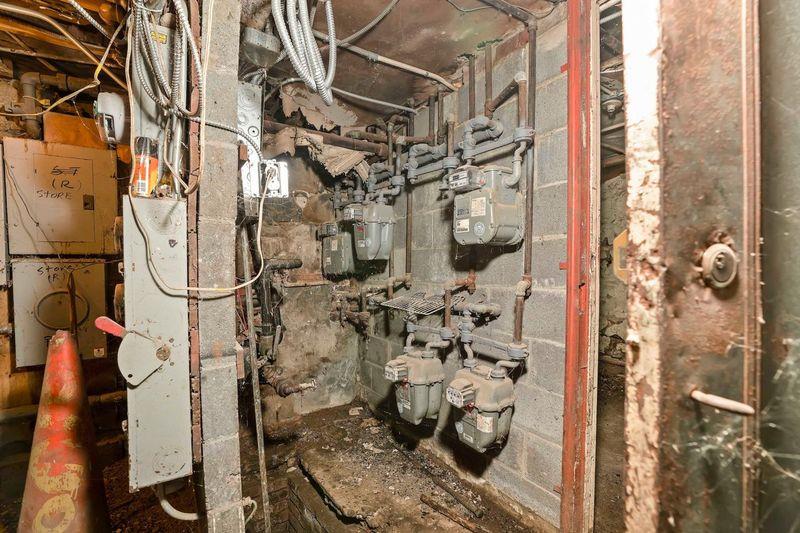 15-36 Gates Avenue, Brooklyn, NY 11237