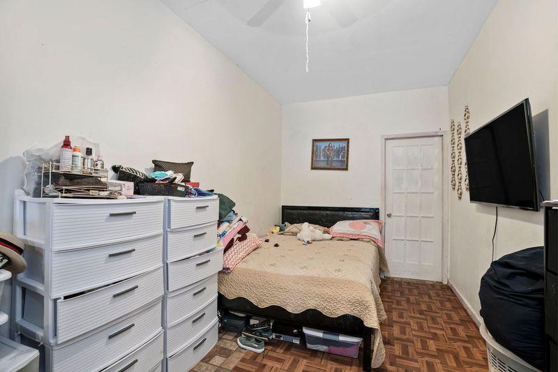 15-36 Gates Avenue, Brooklyn, NY 11237