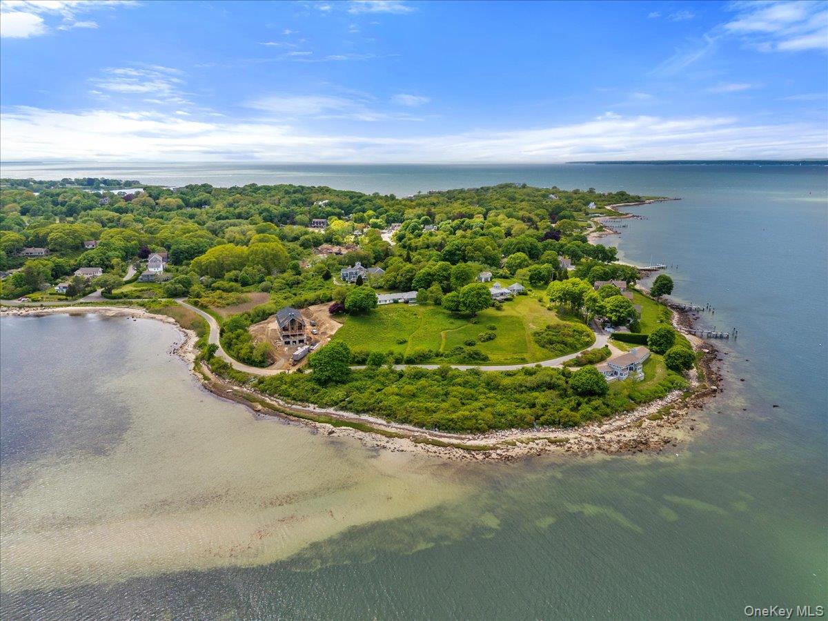 Avenue B, Fishers Island, NY 06390