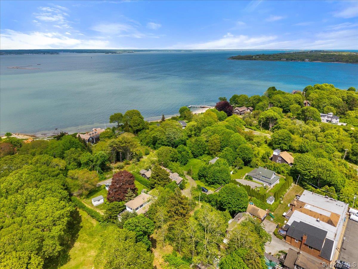 Avenue B, Fishers Island, NY 06390