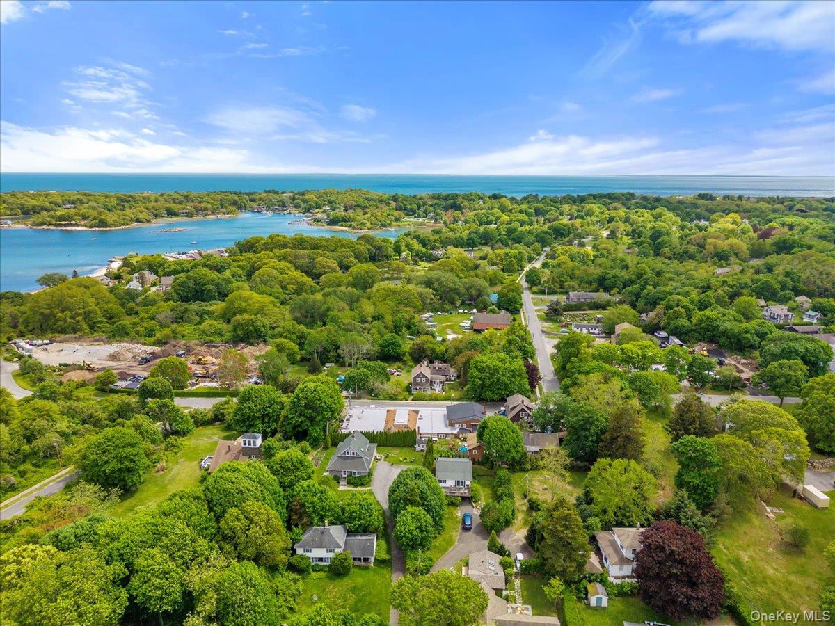 Avenue B, Fishers Island, NY 06390
