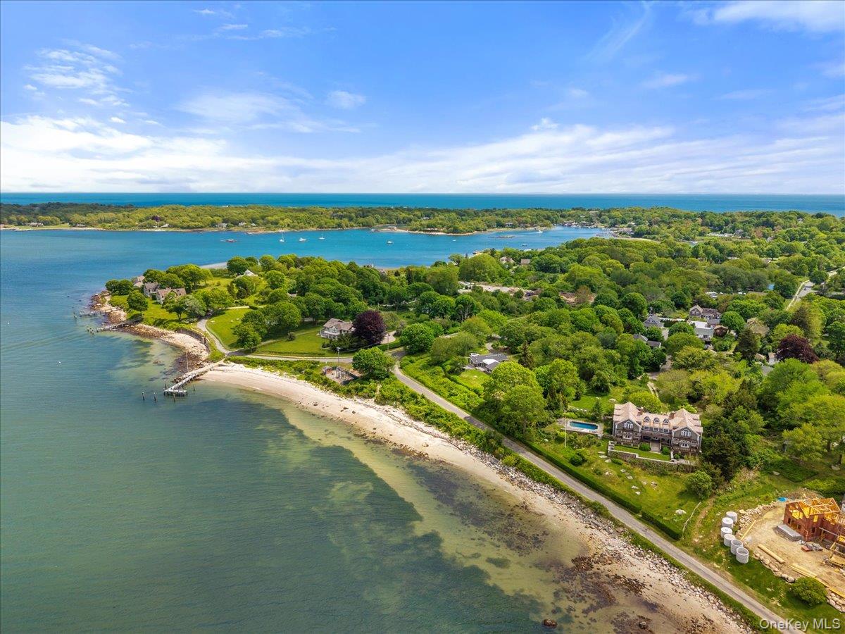 Avenue B, Fishers Island, NY 06390