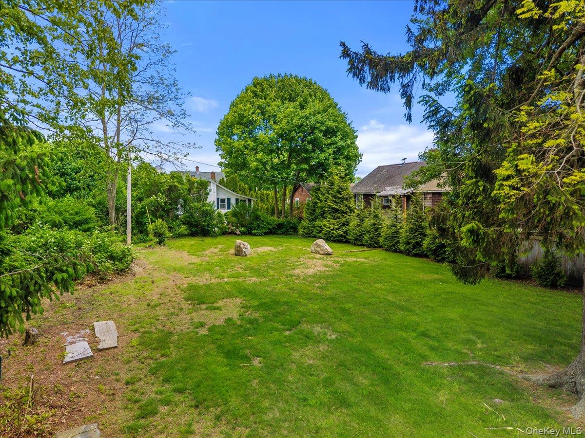 Avenue B, Fishers Island, NY 06390