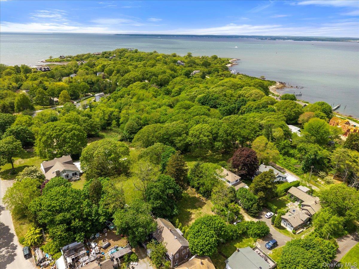 Avenue B, Fishers Island, NY 06390