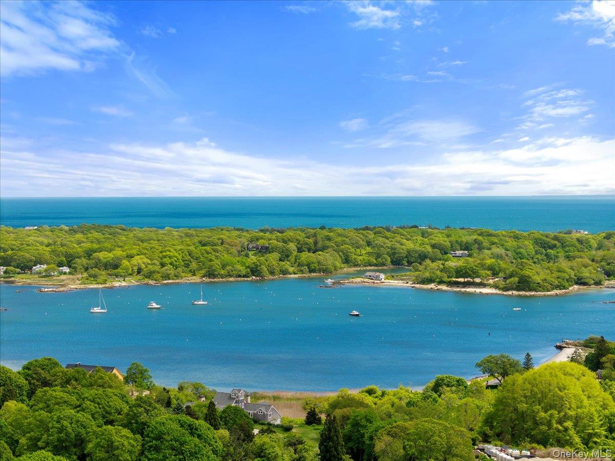 Avenue B, Fishers Island, NY 06390