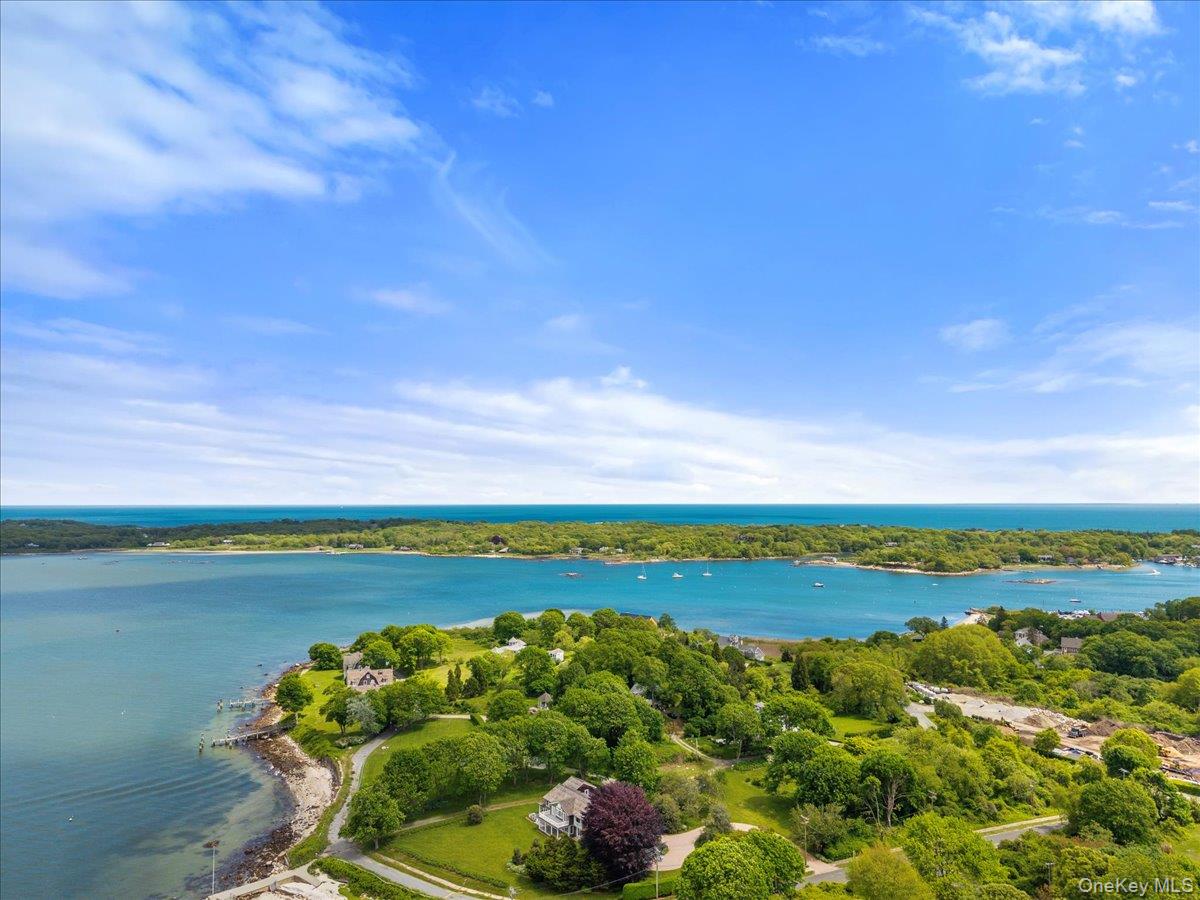 Avenue B, Fishers Island, NY 06390