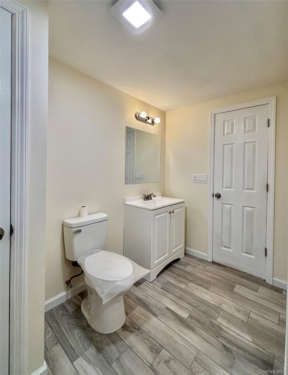 159 Washington Avenue, Wheatley Heights, NY 11798