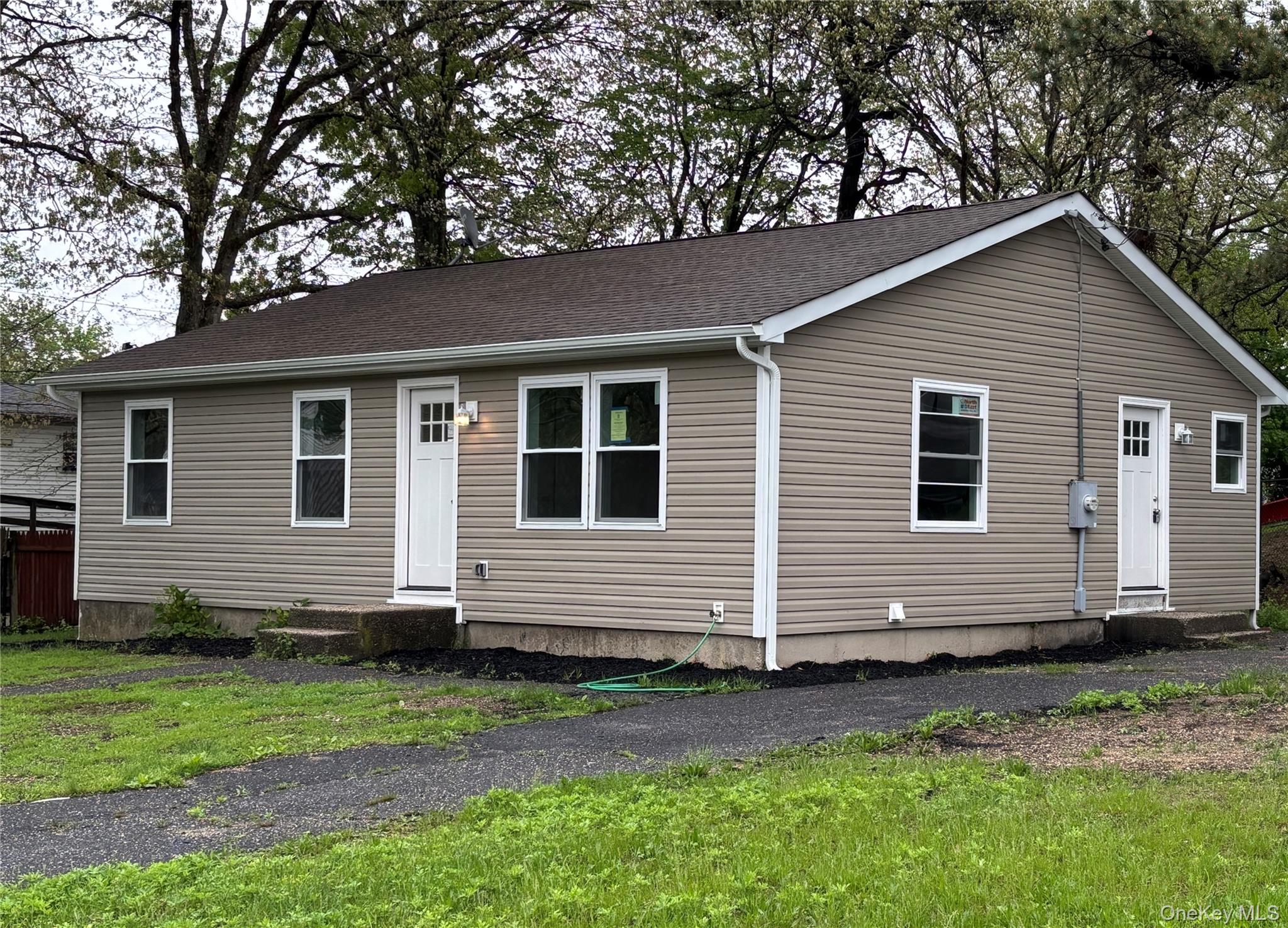 159 Washington Avenue, Wheatley Heights, NY 11798