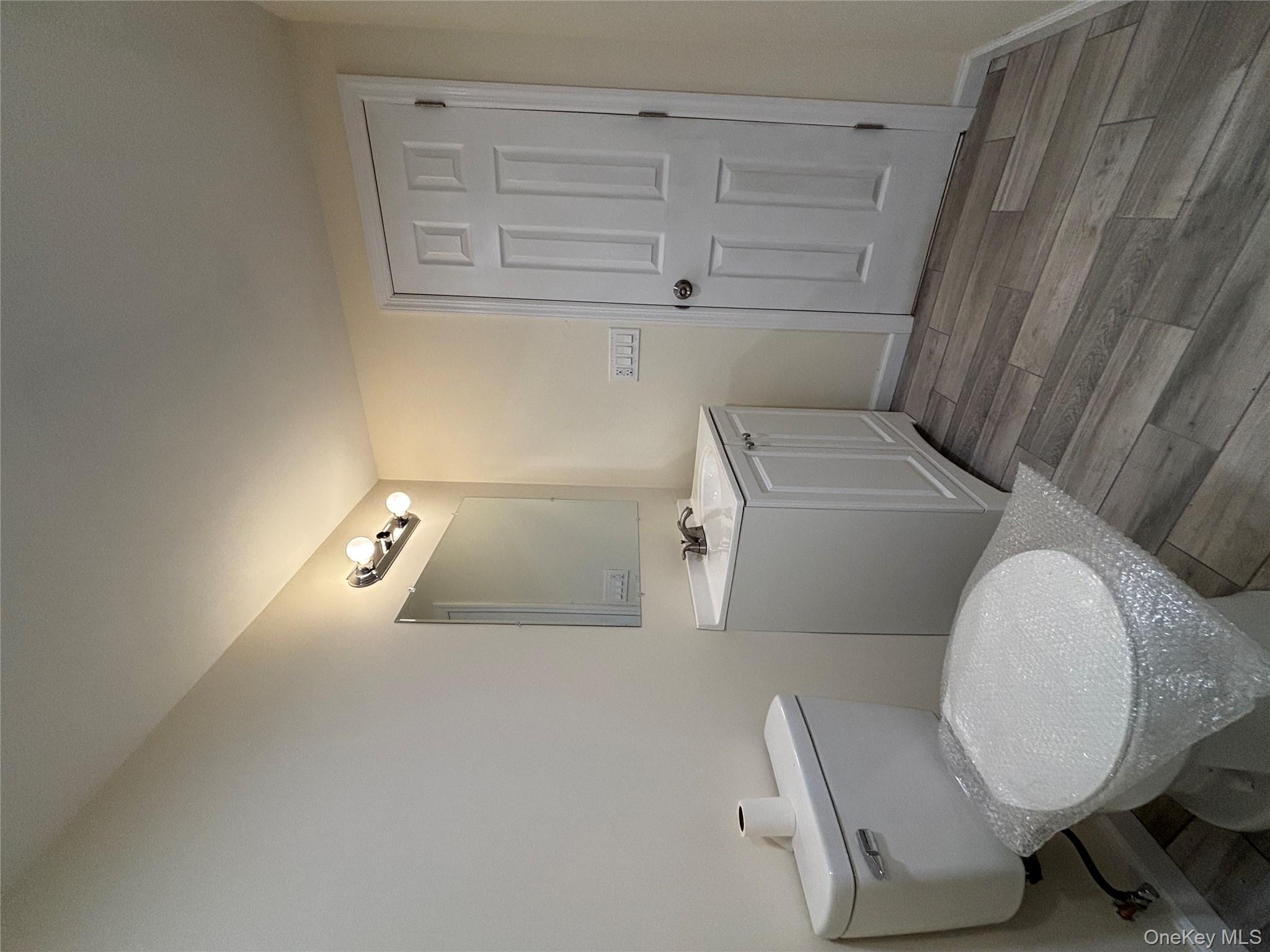 159 Washington Avenue, Wheatley Heights, NY 11798