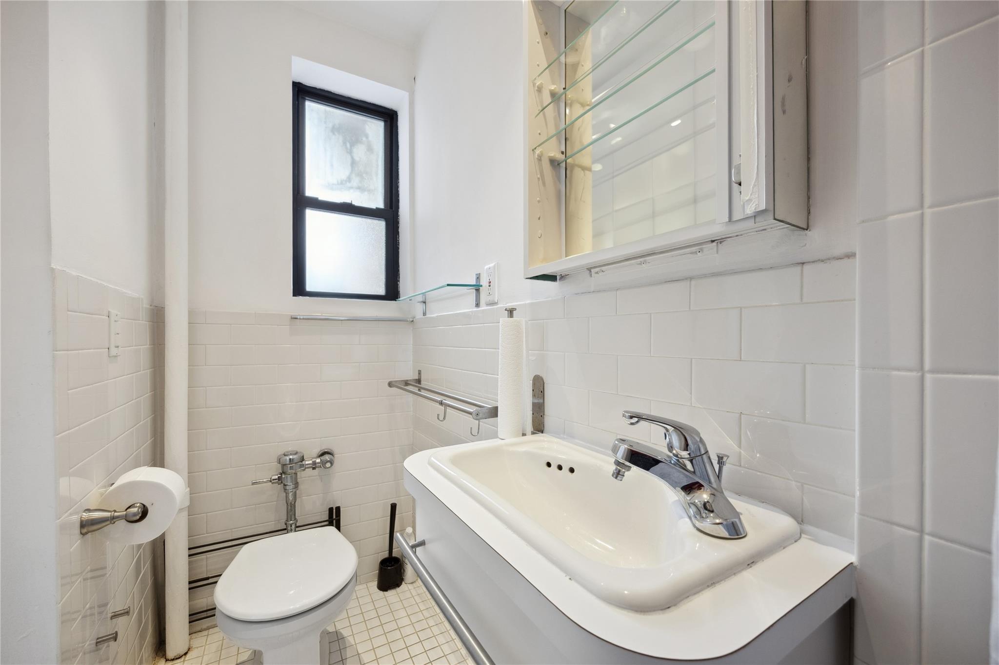 7211 110th Street # 5G, Forest Hills, NY 11375