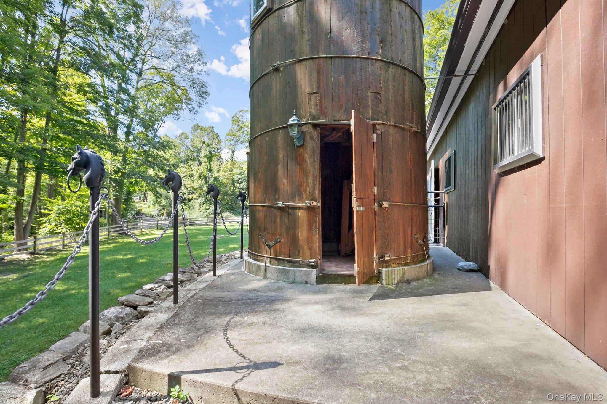 1080 E Mountain Road S, Cold Spring, NY 10516