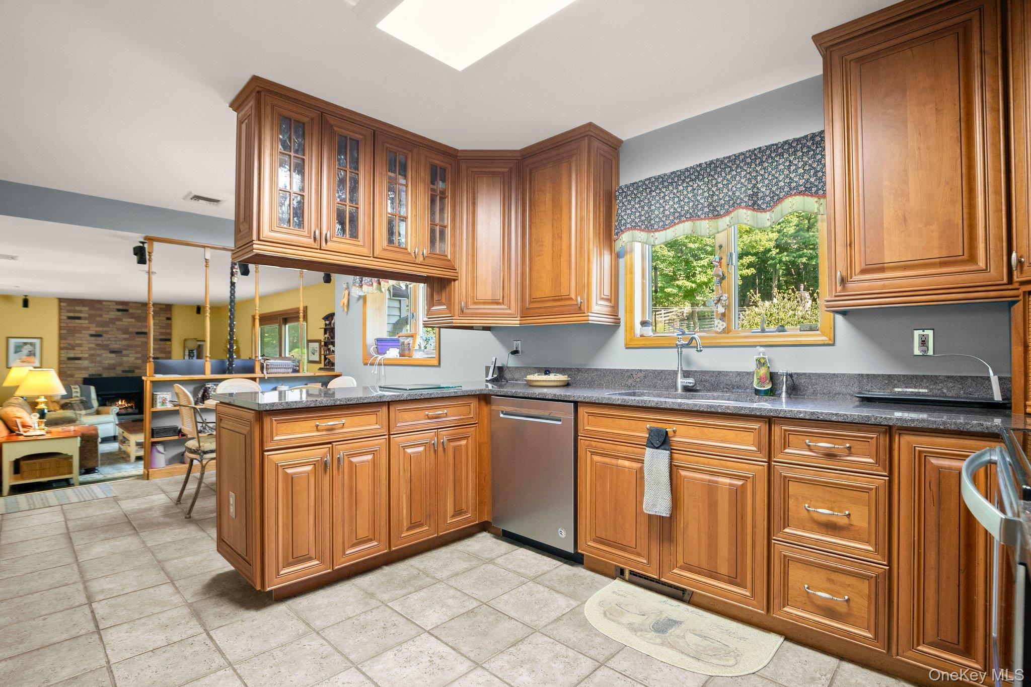 1080 E Mountain Road S, Cold Spring, NY 10516