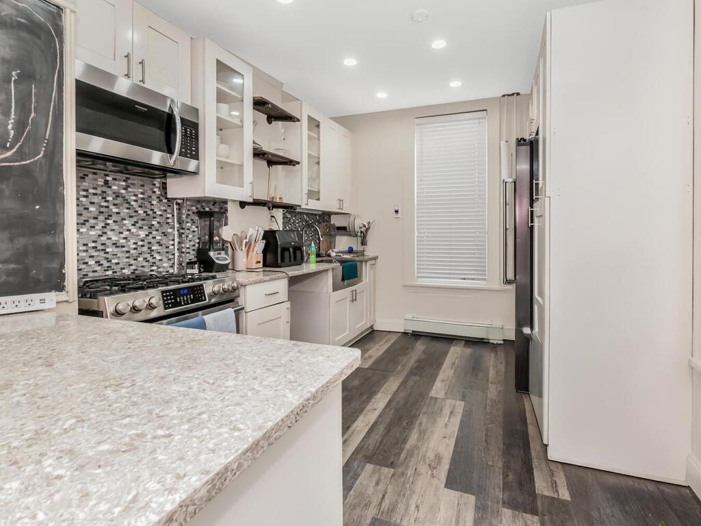 3670 Barnes Avenue, Bronx, NY 10467