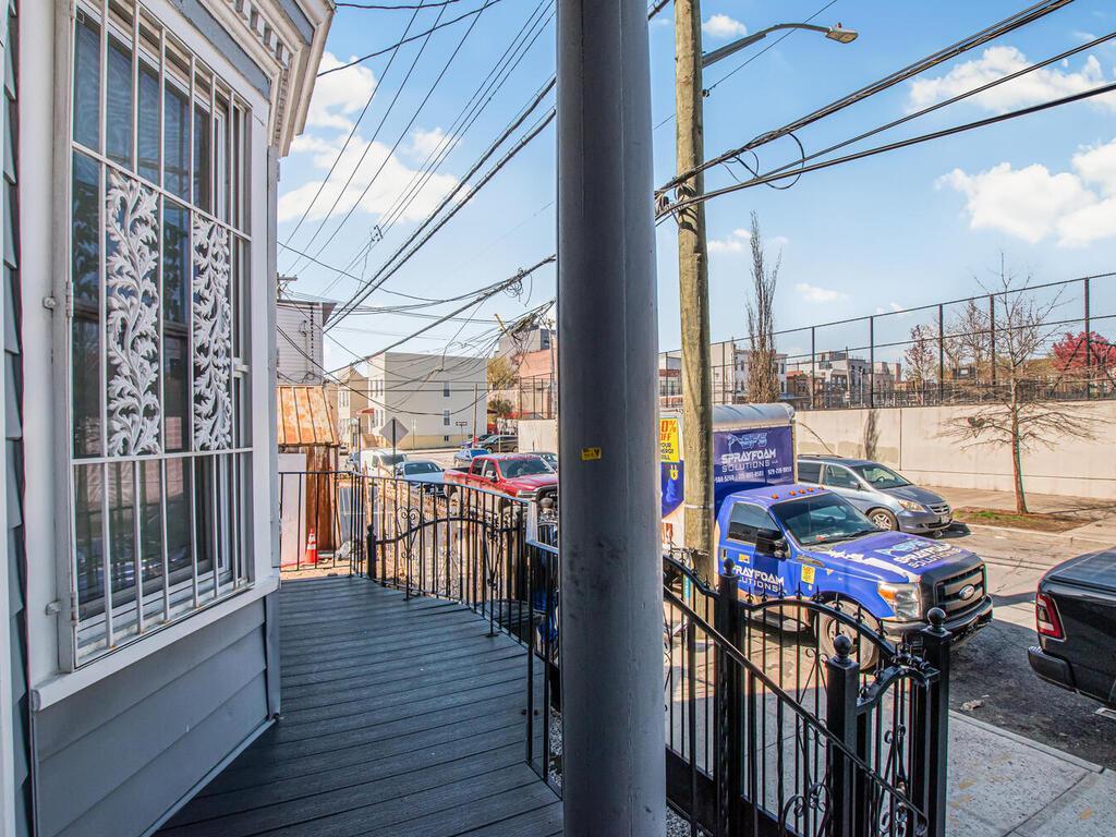 3670 Barnes Avenue, Bronx, NY 10467