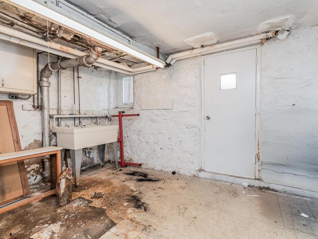 3670 Barnes Avenue, Bronx, NY 10467