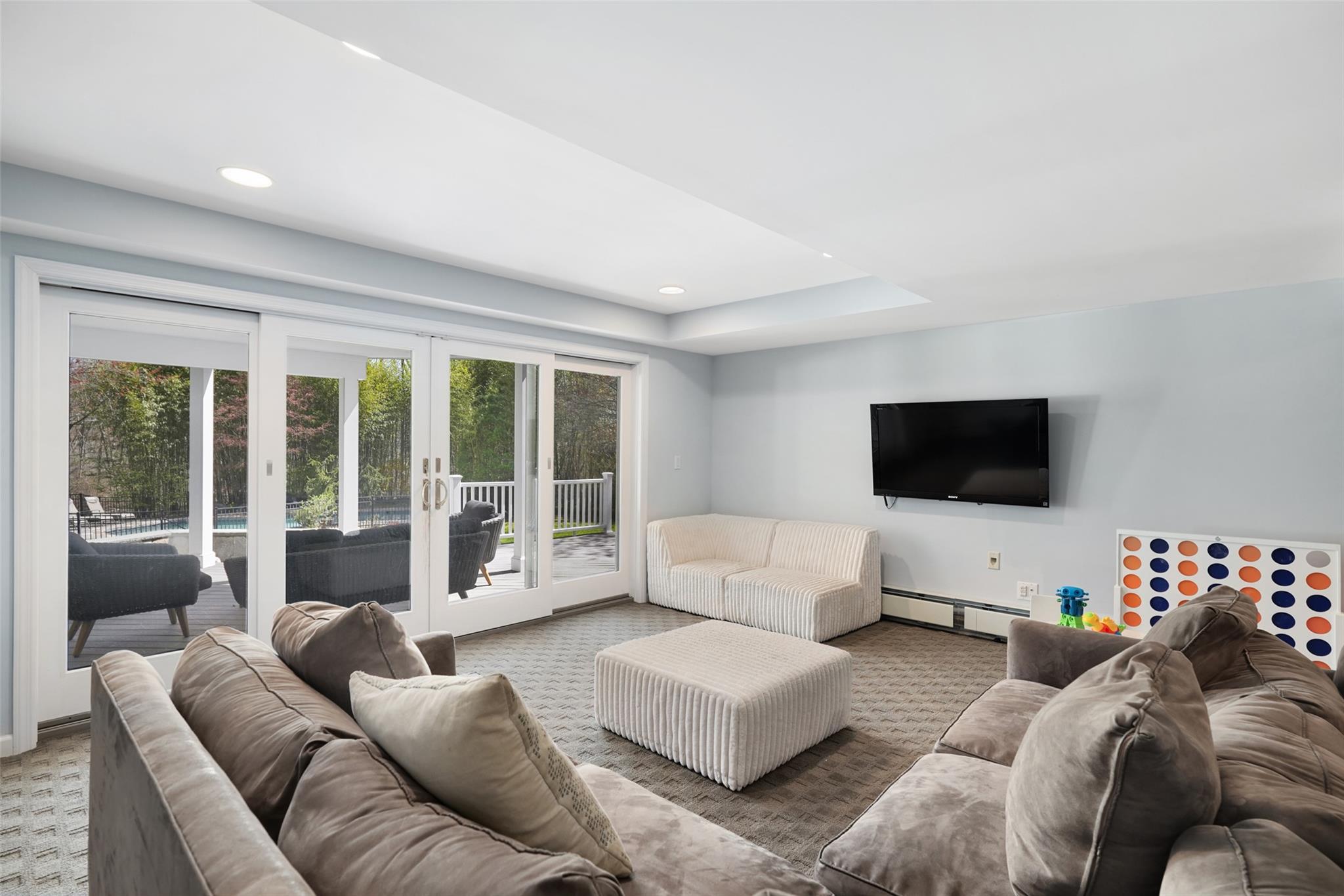 117 Deerfield Lane N, Pleasantville, NY 10570