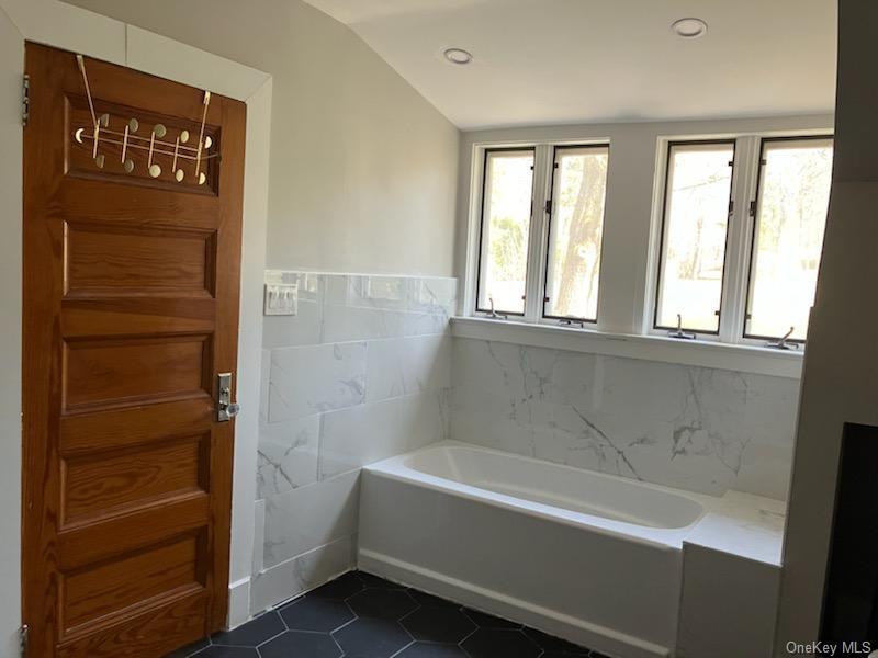 12 Pine Hill Road, Tuxedo Park, NY 10987