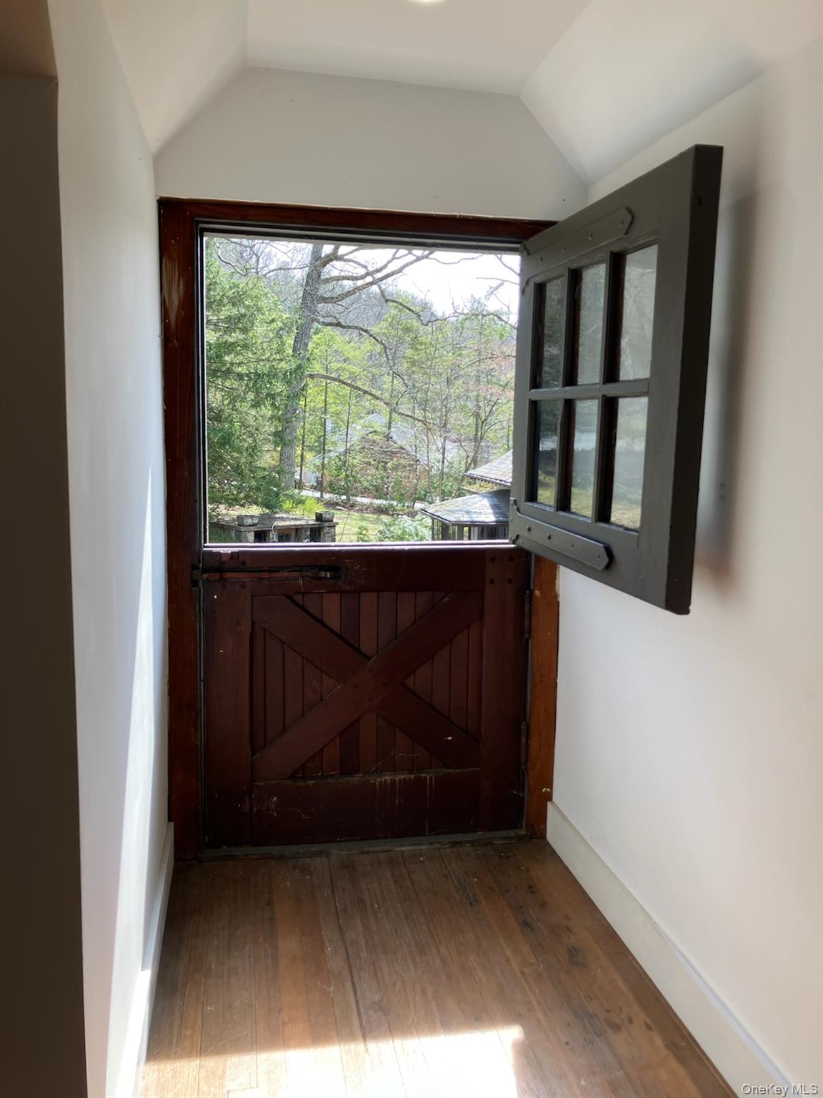 12 Pine Hill Road, Tuxedo Park, NY 10987