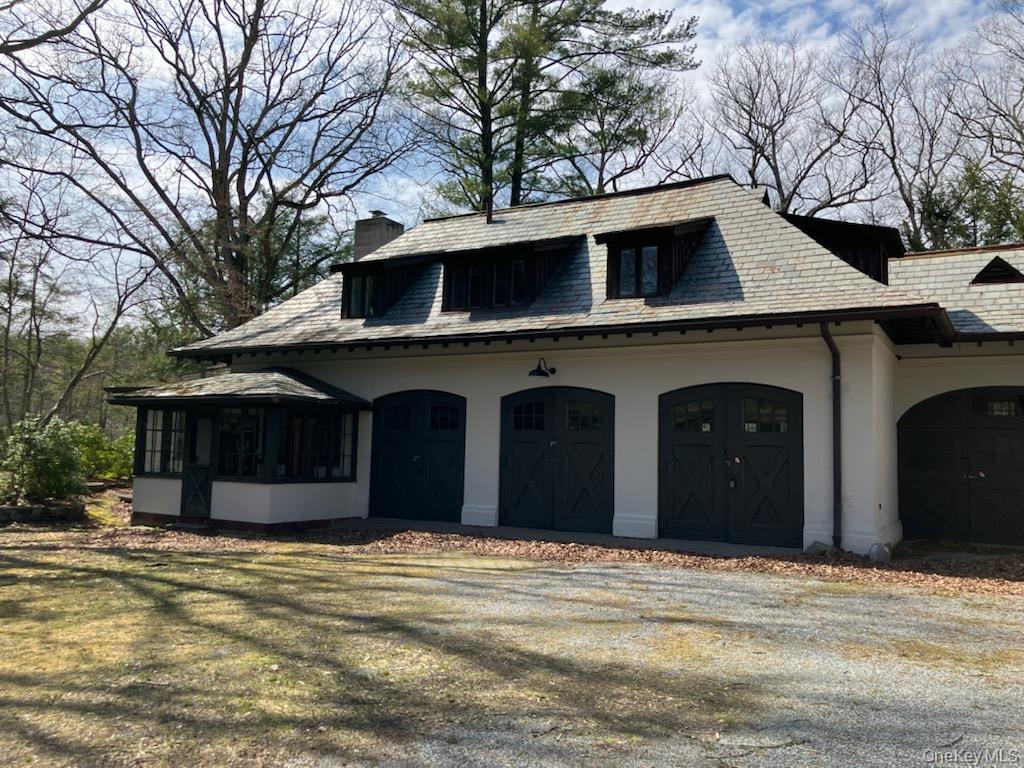 12 Pine Hill Road, Tuxedo Park, NY 10987