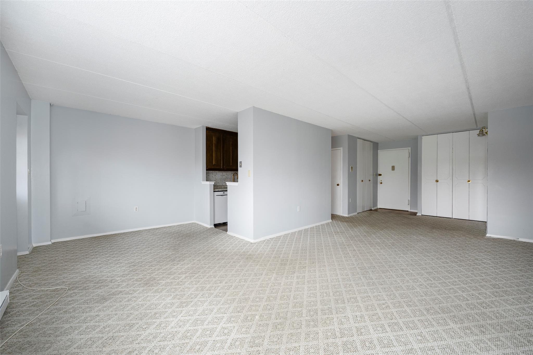 160 Academy Street # 2C, Poughkeepsie, NY 12601