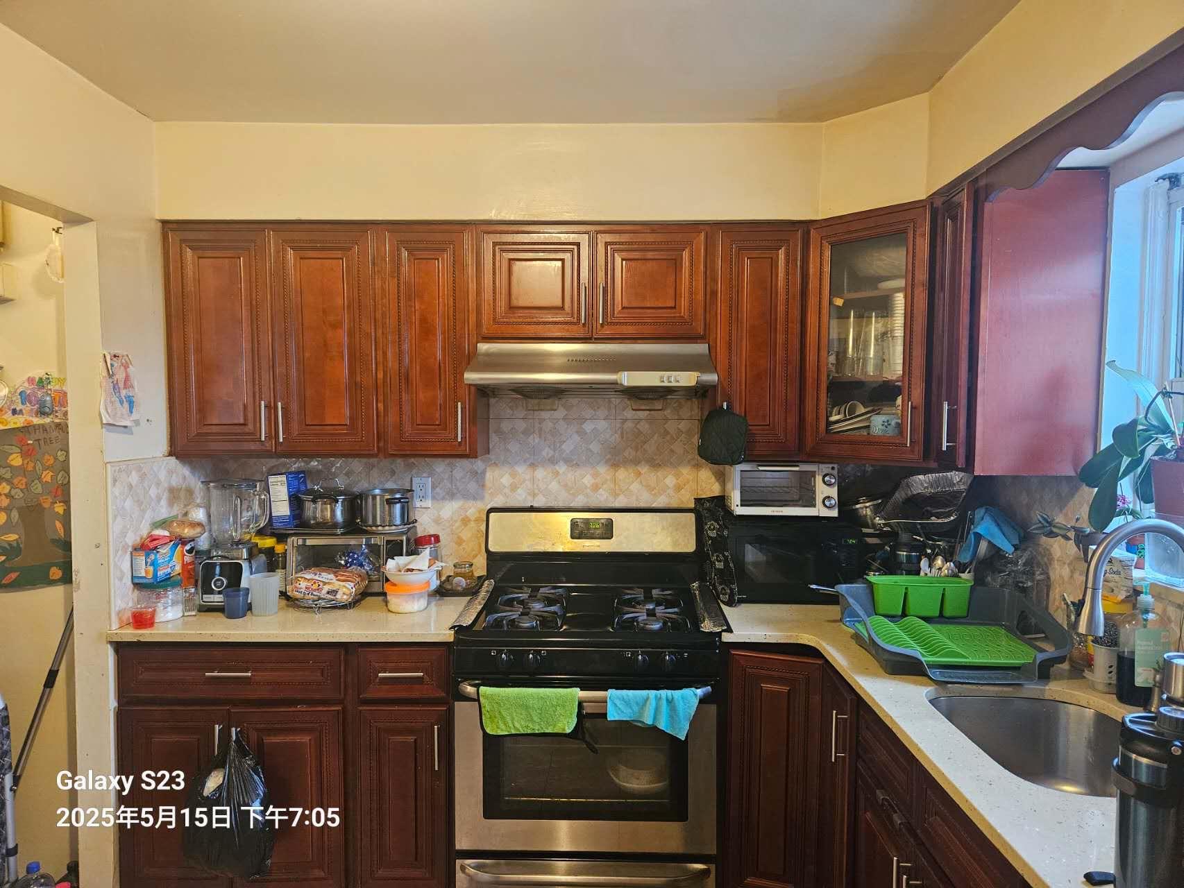 57-12 164 Street, Flushing, NY 11365