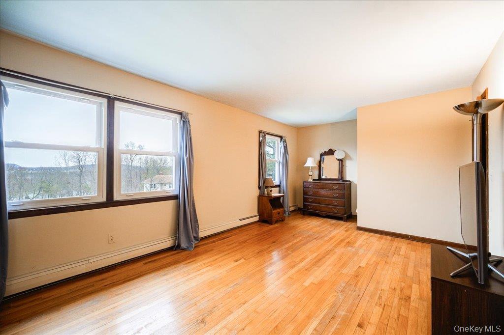 33 Winchester Drive, Monroe, NY 10950