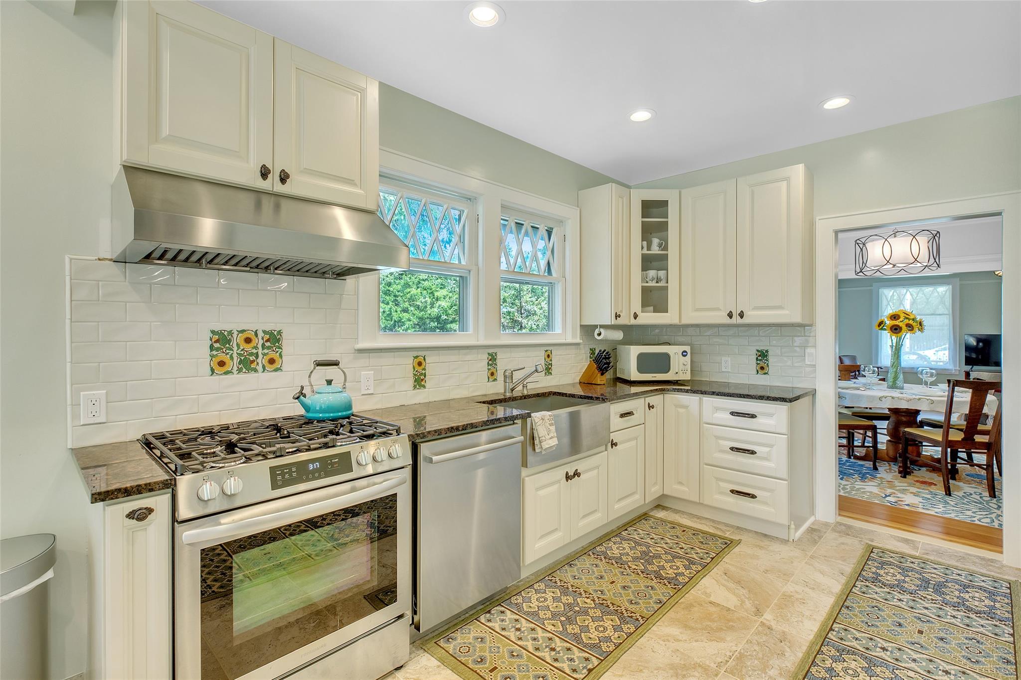 8325 Main Road, East Marion, NY 11939