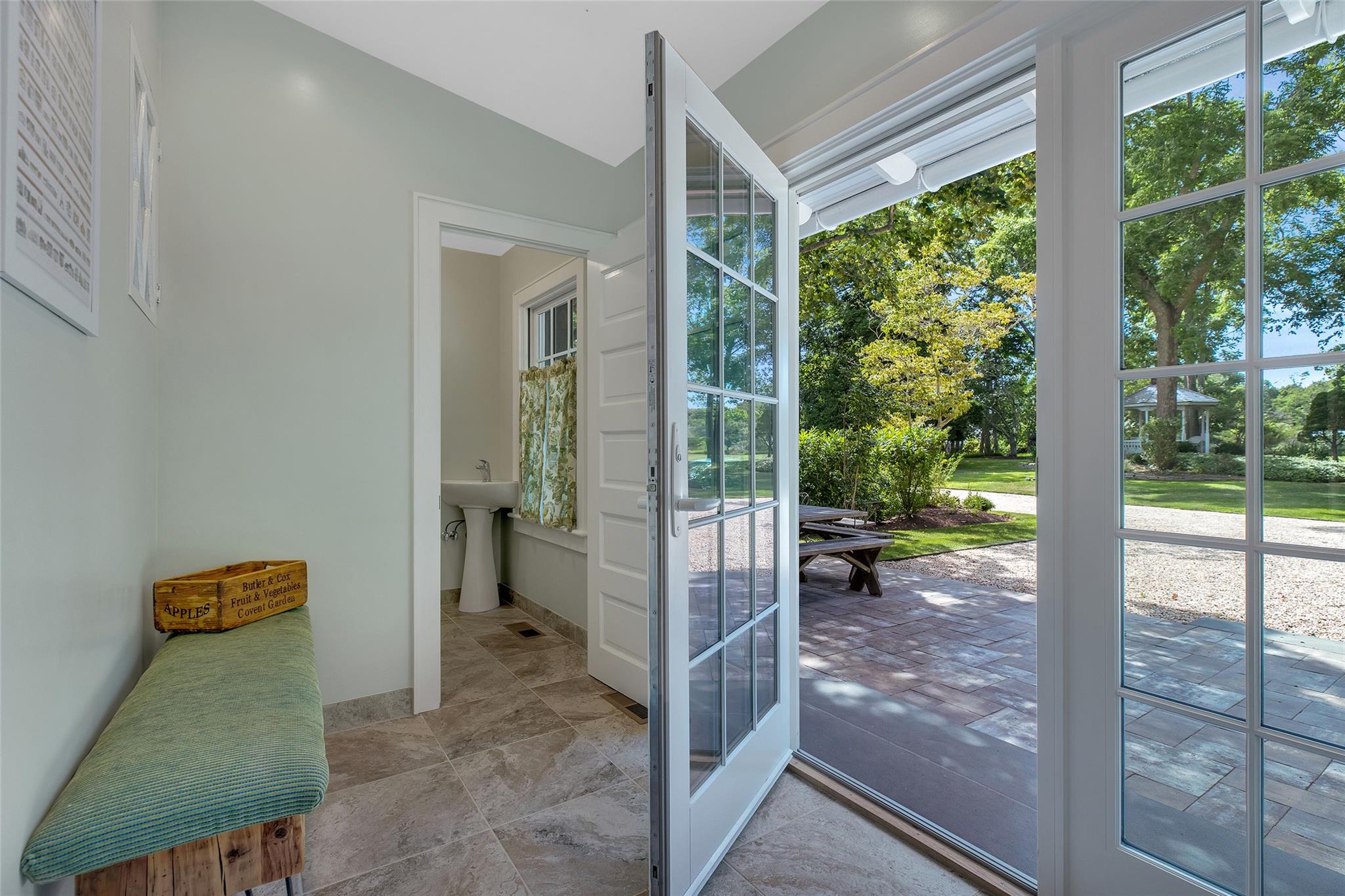 8325 Main Road, East Marion, NY 11939