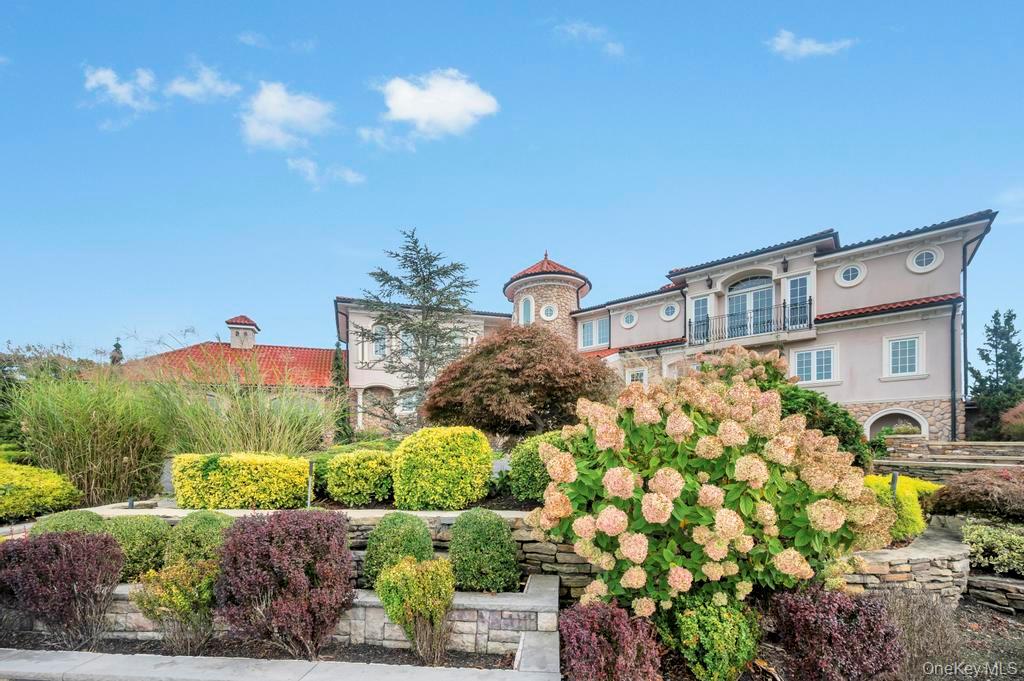 1101 Harbor Road, Hewlett, NY 11557