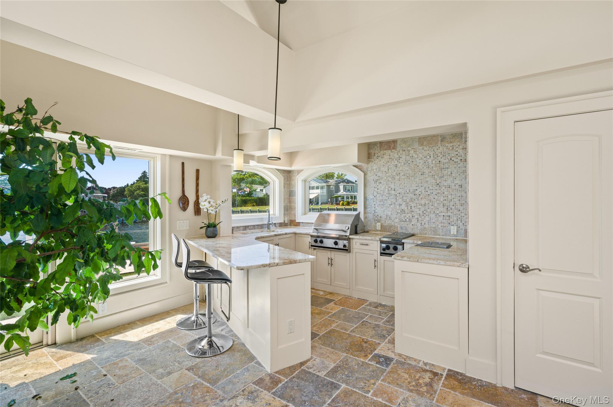 1101 Harbor Road, Hewlett, NY 11557