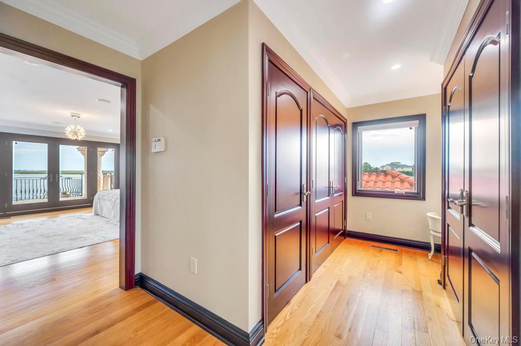 1101 Harbor Road, Hewlett, NY 11557