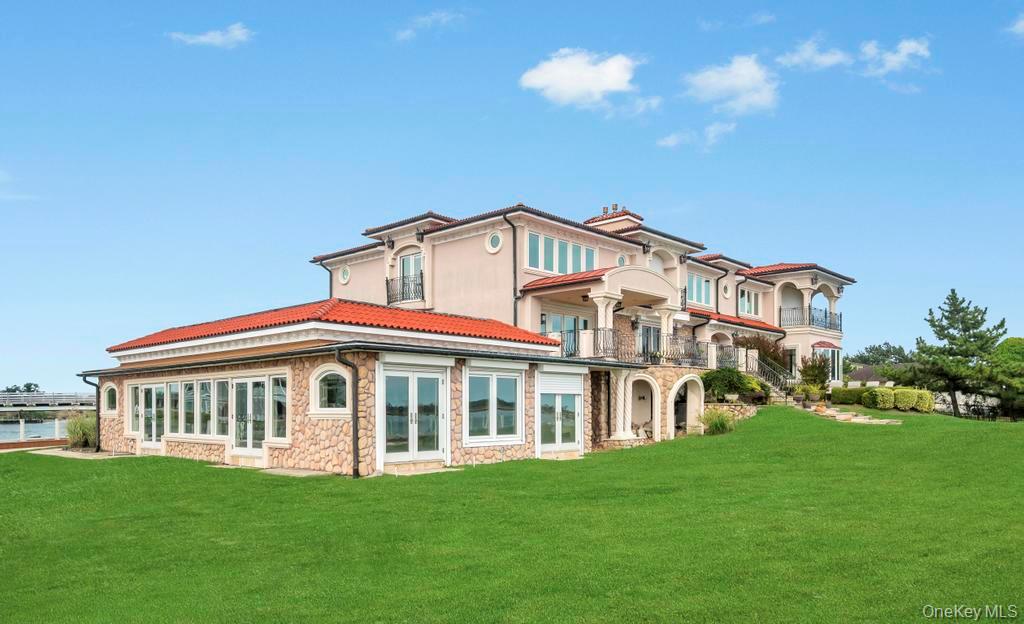 1101 Harbor Road, Hewlett, NY 11557