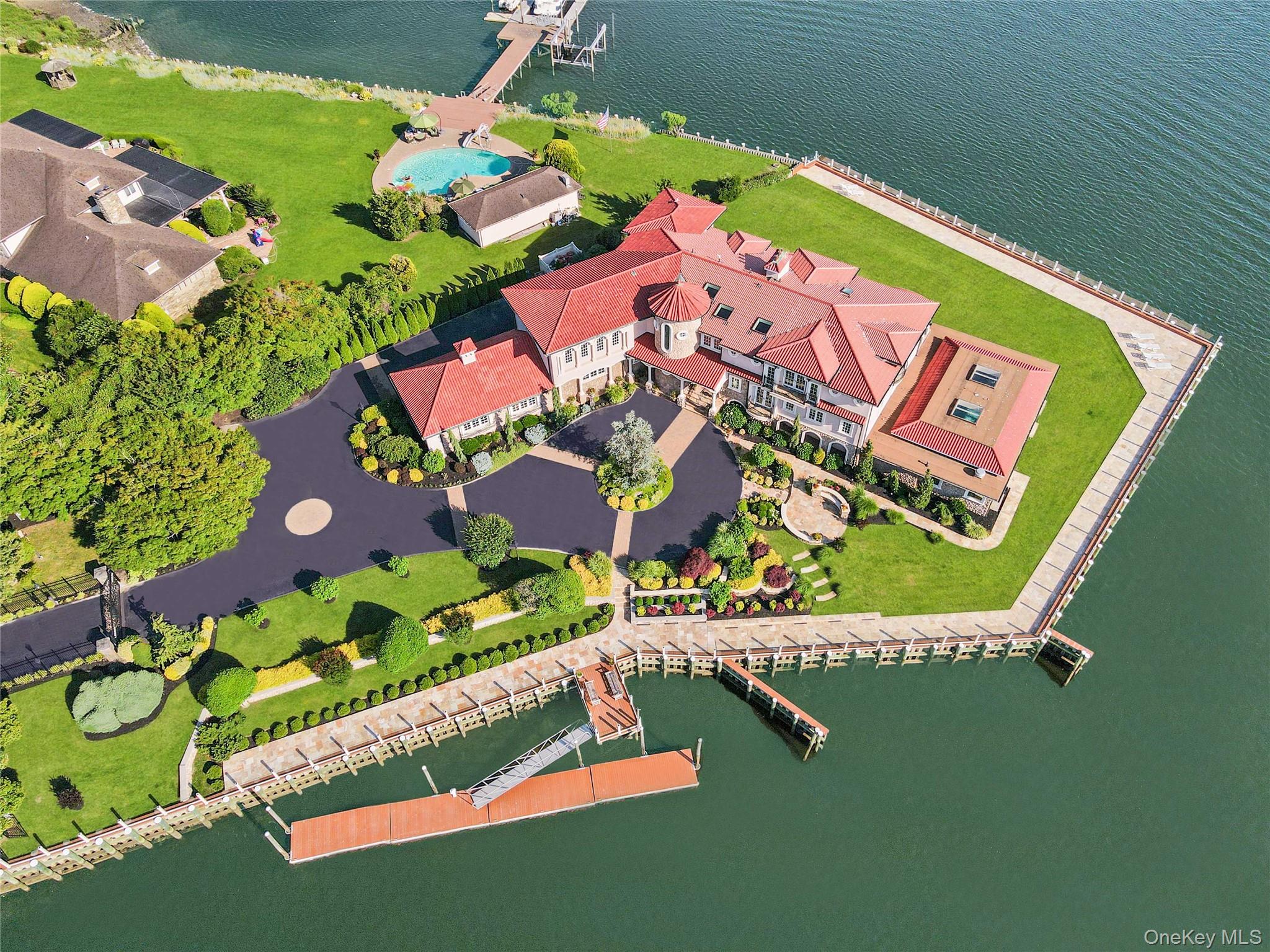 1101 Harbor Road, Hewlett, NY 11557