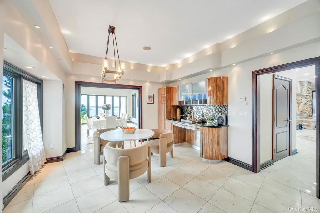 1101 Harbor Road, Hewlett, NY 11557