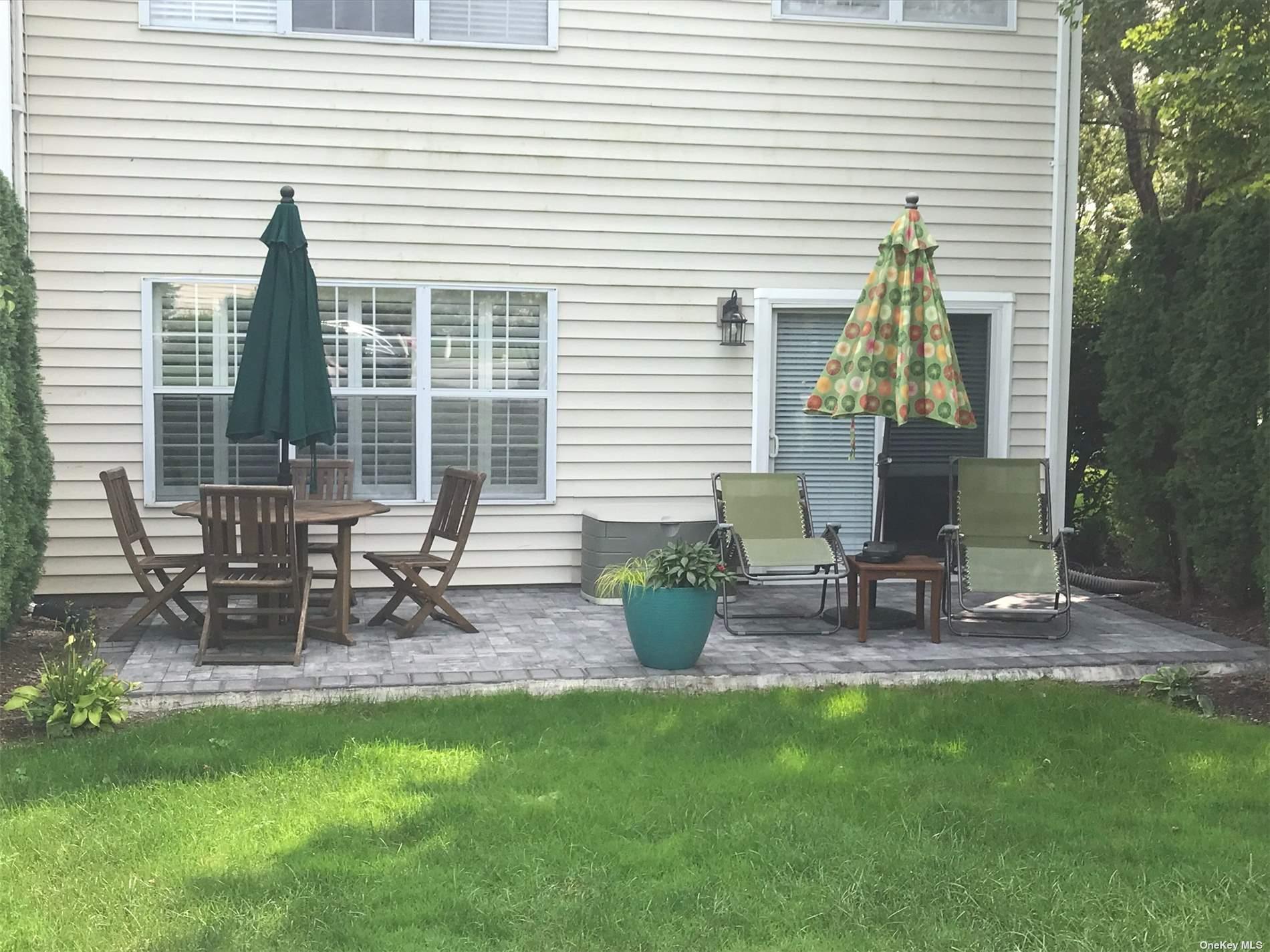 60 Erin Lane # 60, East Setauket, NY 11733