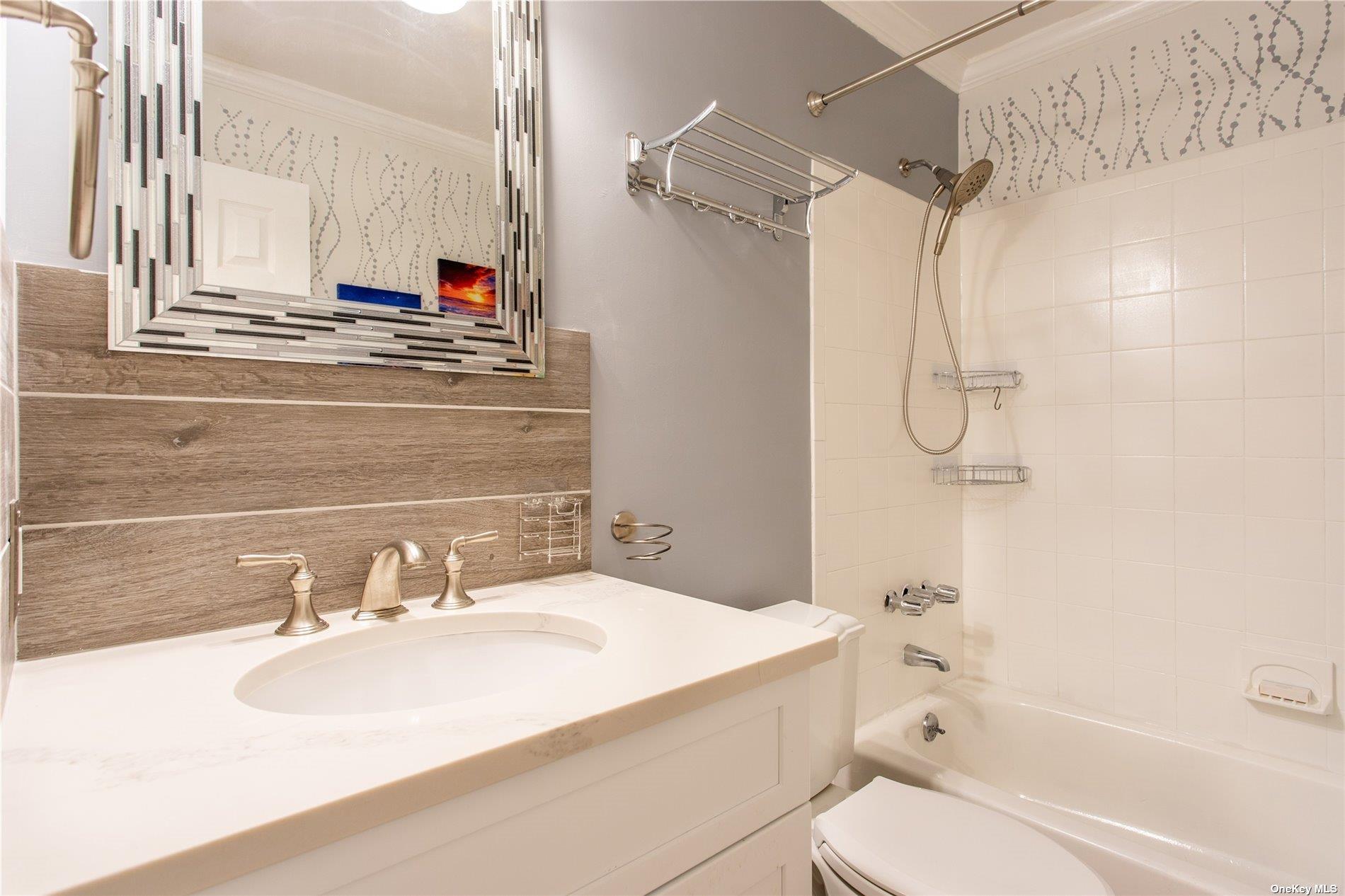 60 Erin Lane # 60, East Setauket, NY 11733