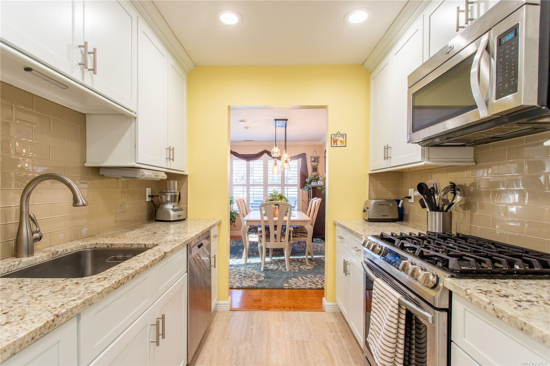 60 Erin Lane # 60, East Setauket, NY 11733