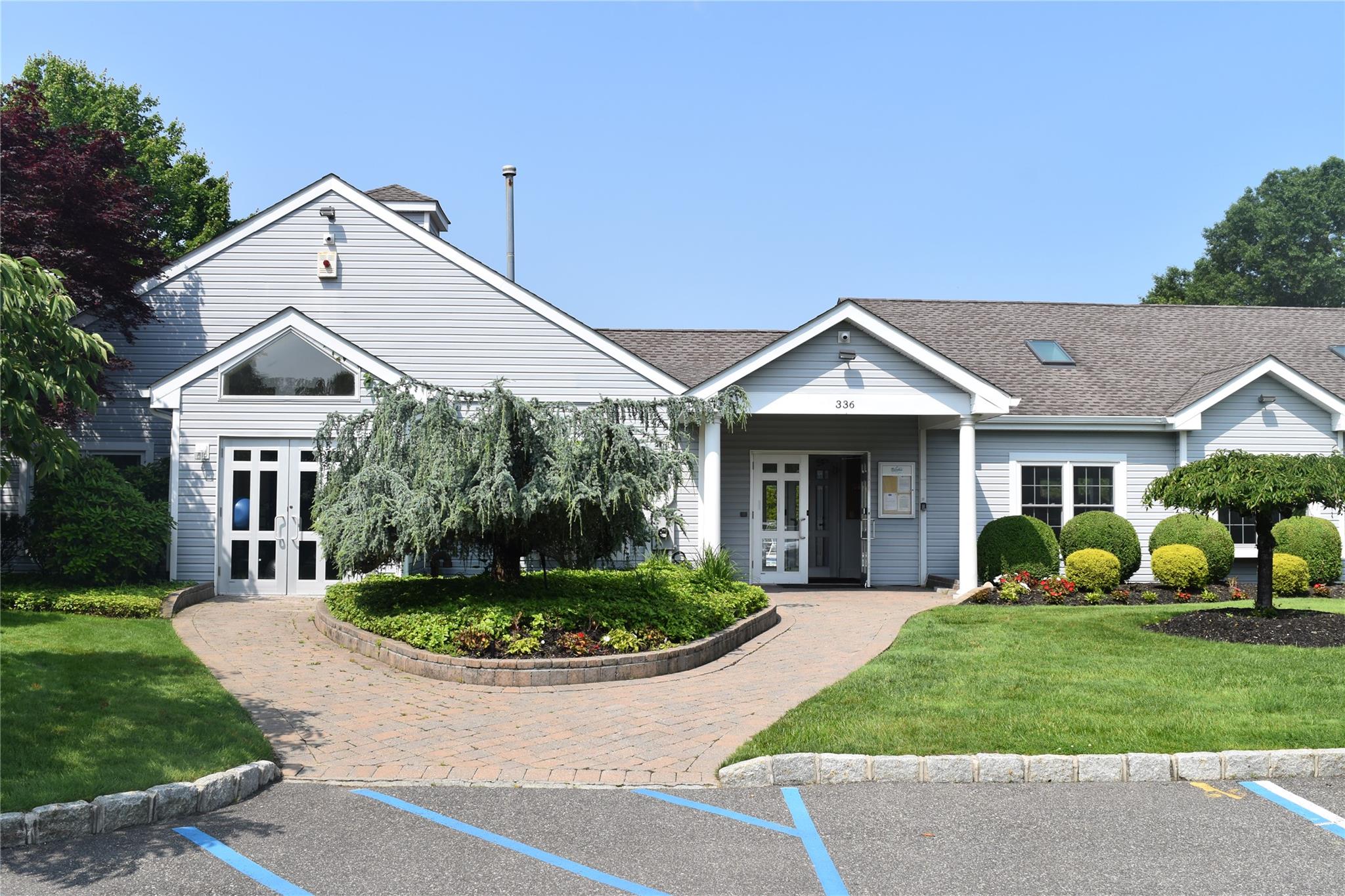 60 Erin Lane # 60, East Setauket, NY 11733