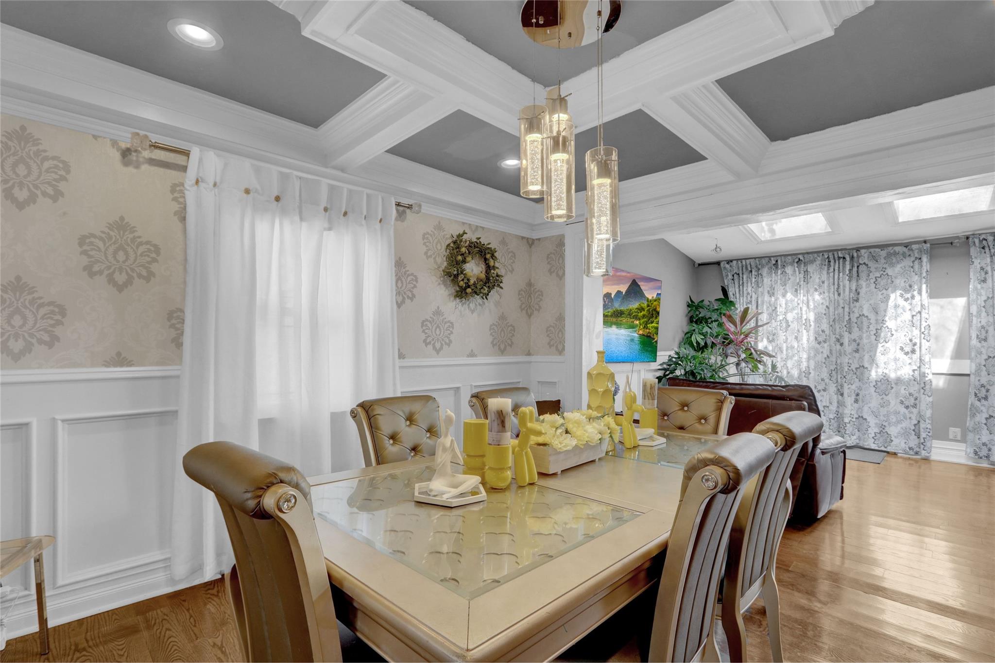 154 California Avenue, Freeport, NY 11520