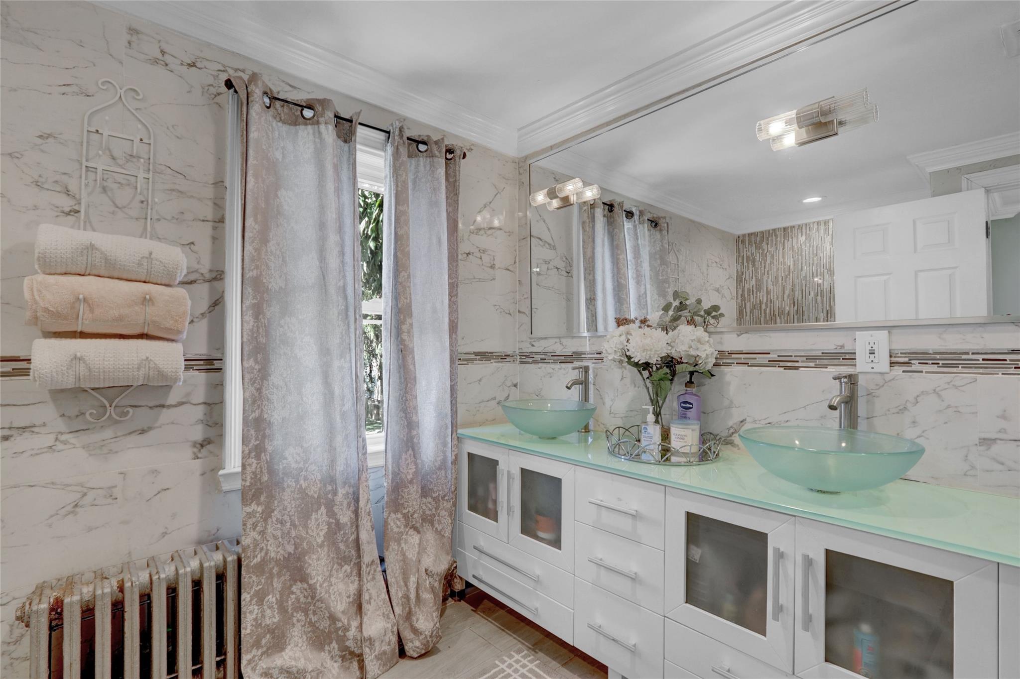 154 California Avenue, Freeport, NY 11520