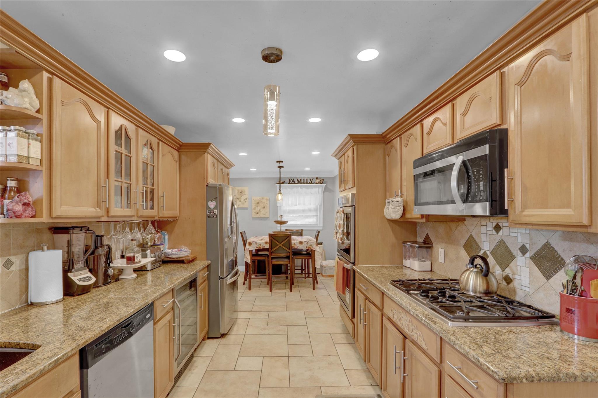 154 California Avenue, Freeport, NY 11520