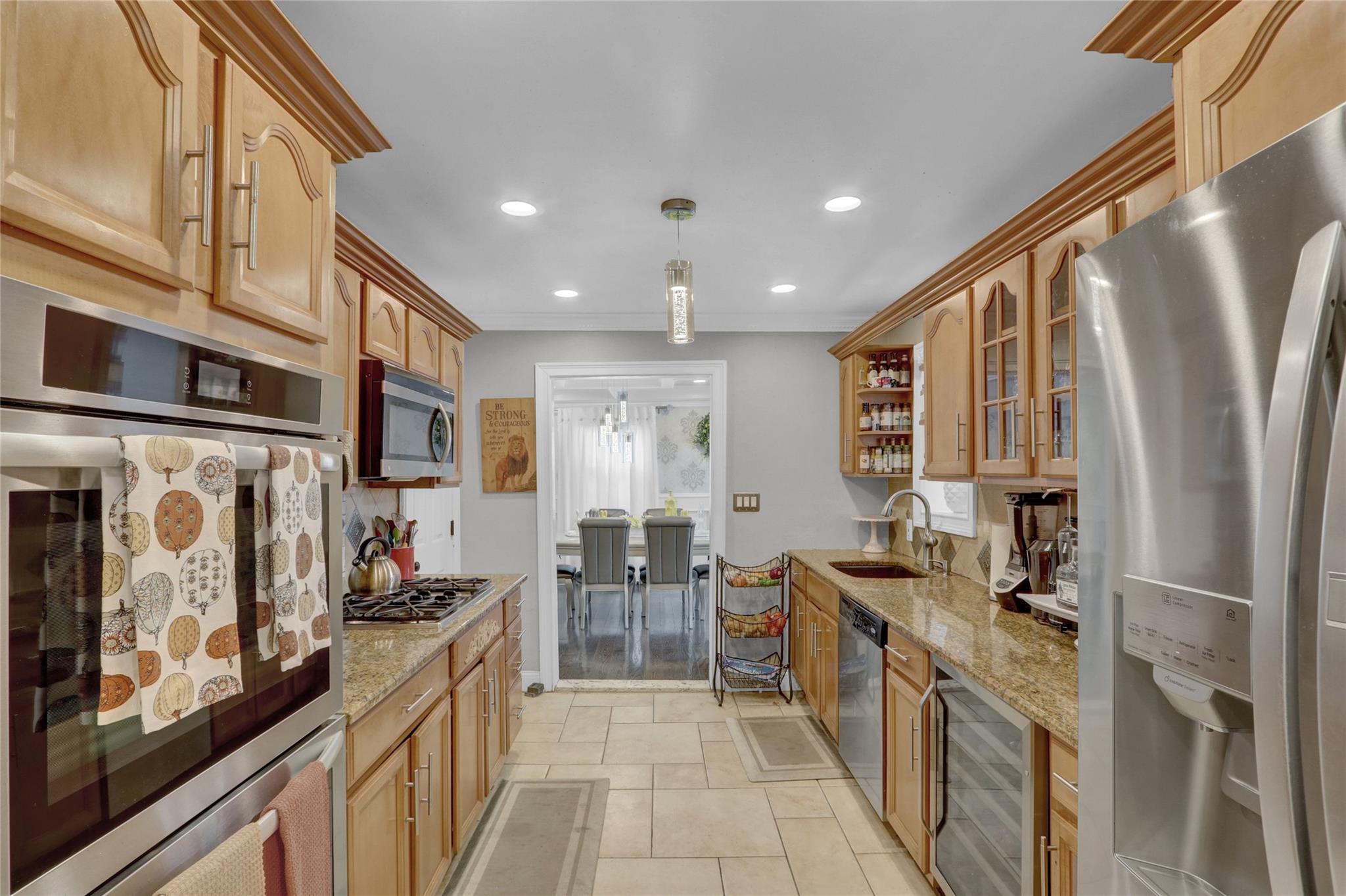 154 California Avenue, Freeport, NY 11520