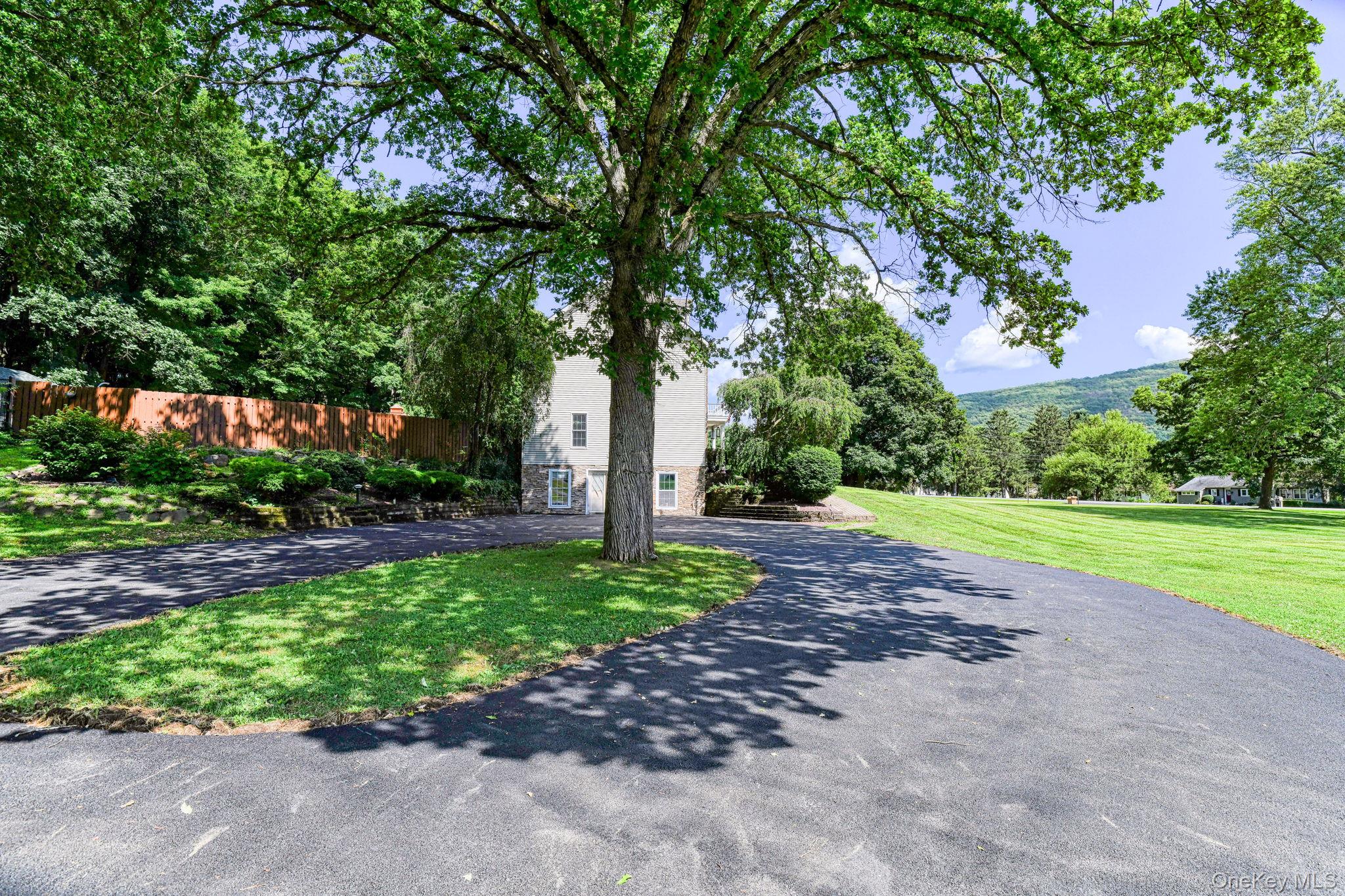 4 Kirsten Lean Lane, Salisbury Mills, NY 12577