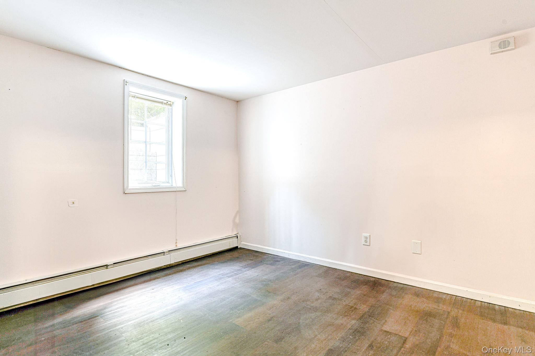 4 Kirsten Lean Lane, Salisbury Mills, NY 12577