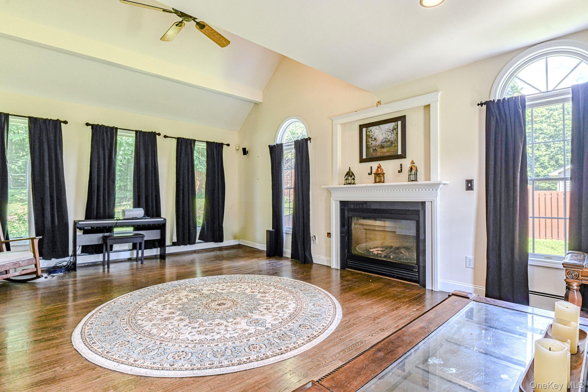 4 Kirsten Lean Lane, Salisbury Mills, NY 12577