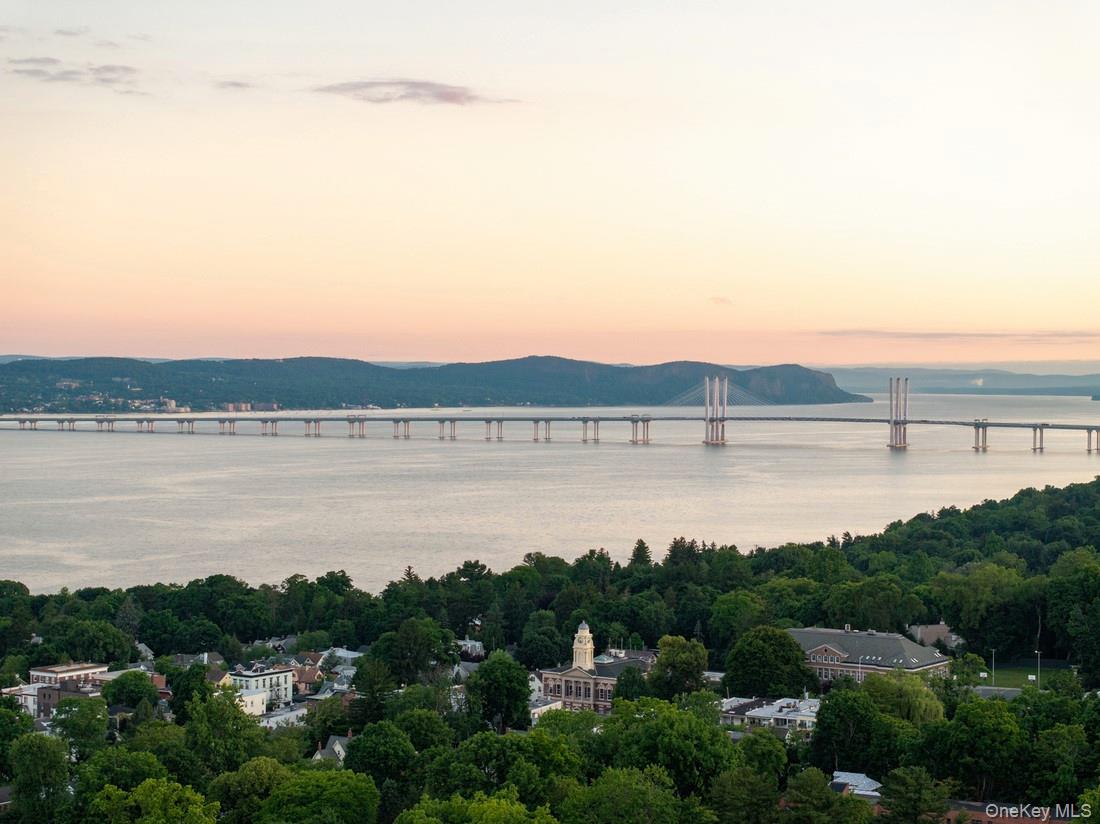 24 Marker Ridge # 12, Irvington, NY 10533