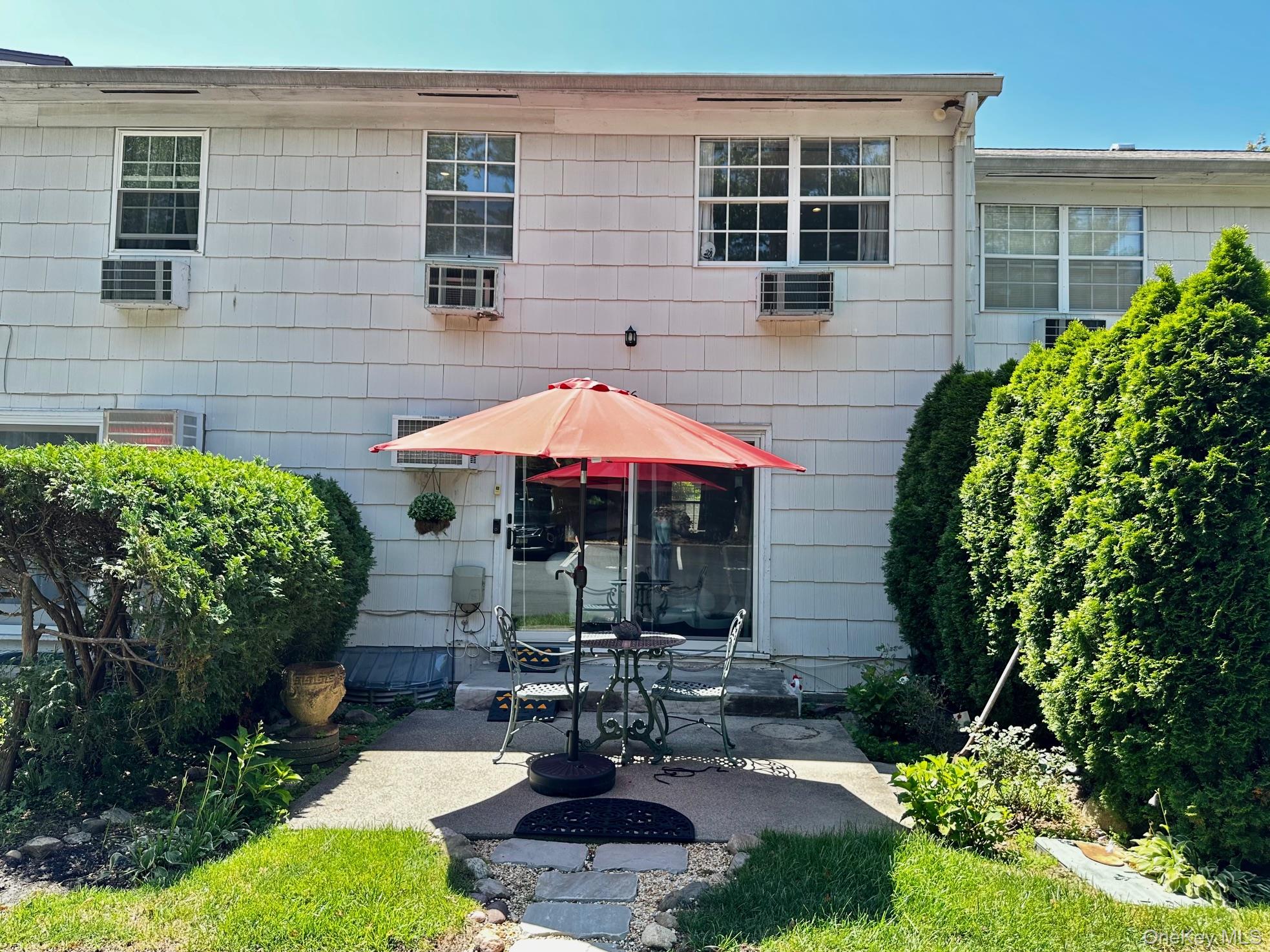 76 Yorkshire Drive, Suffern, NY 10901