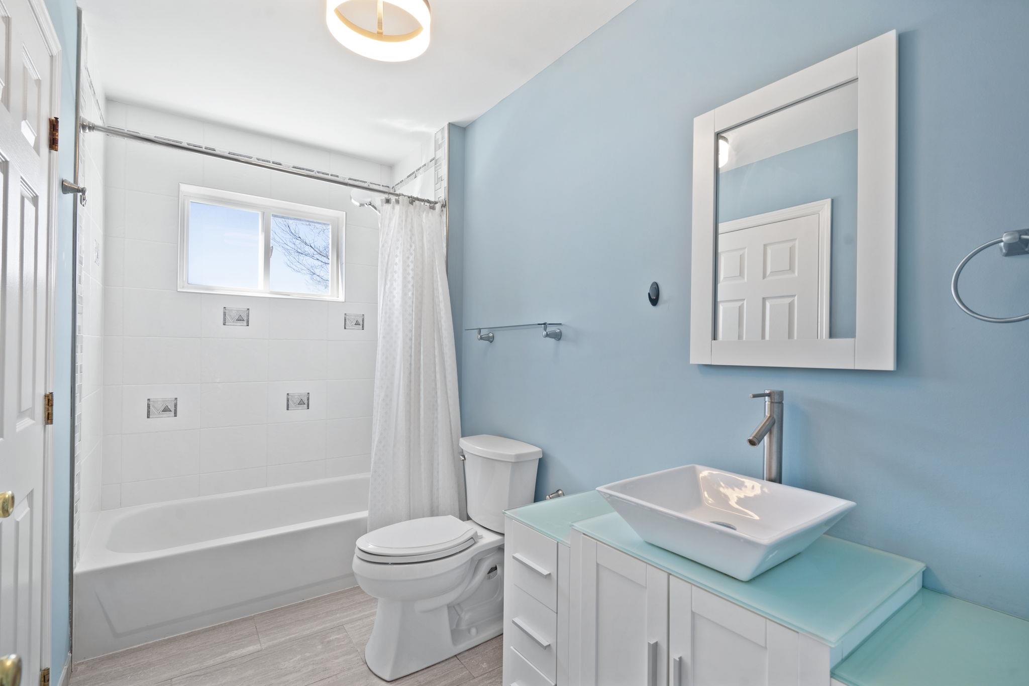 4 Scott Lane, Manorville, NY 11949
