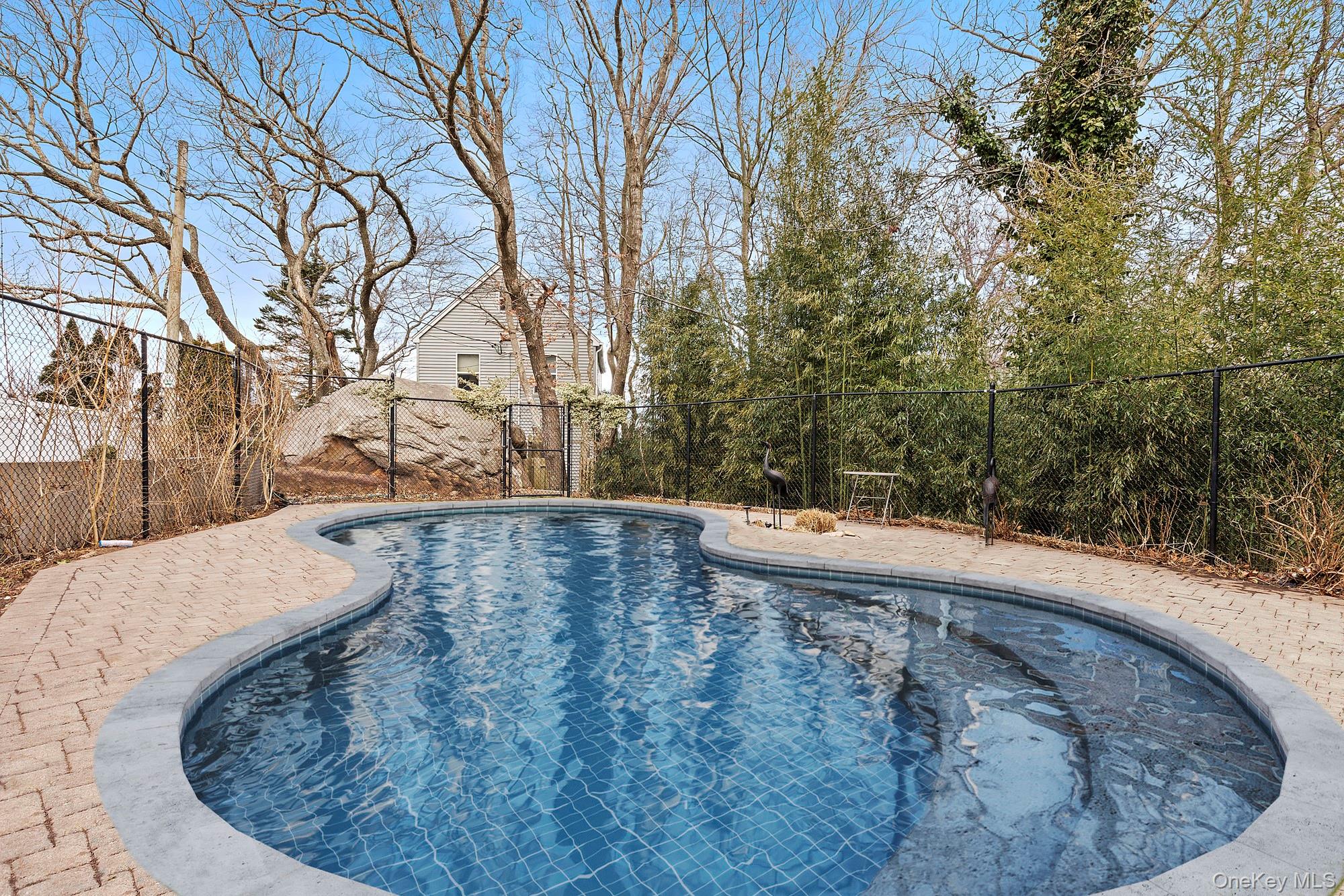 23 Park Place, Baiting Hollow, NY 11933