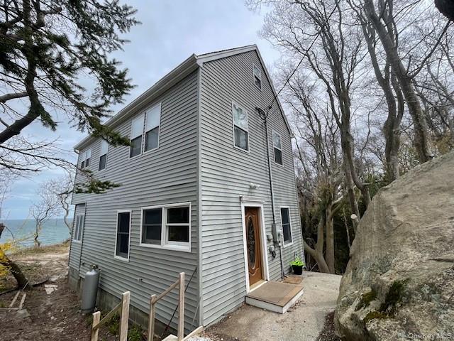 23 Park Place, Baiting Hollow, NY 11933